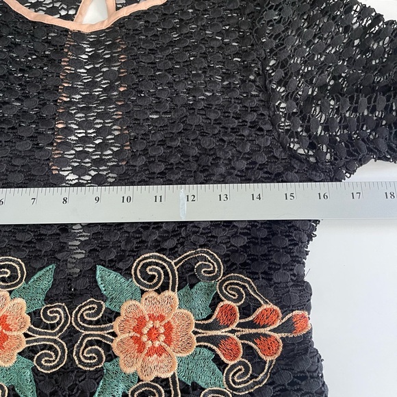 SOLARIS STYLE CROCHET EMBROIDERED ROMPER Size M - Picture 7 of 11